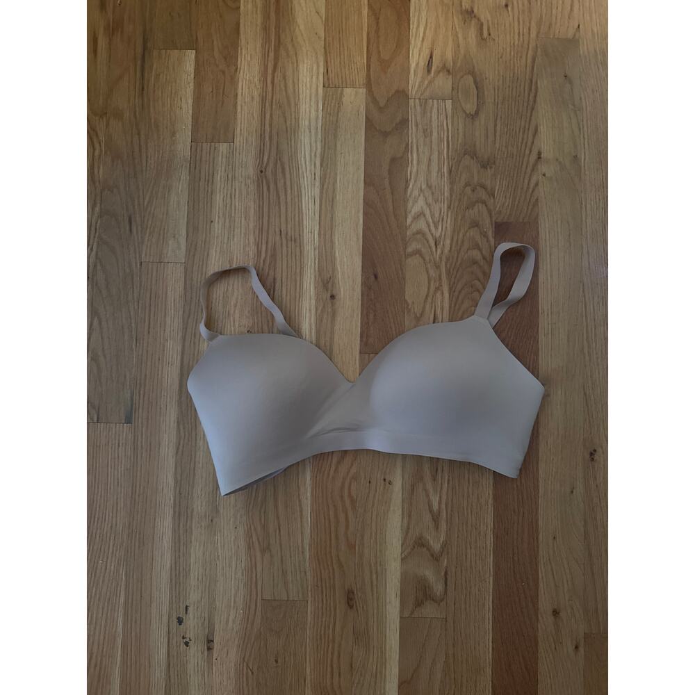 SOMA Enbliss Size 40 DD Beige Lined T-Shirt Wireless Bra Essential Basic